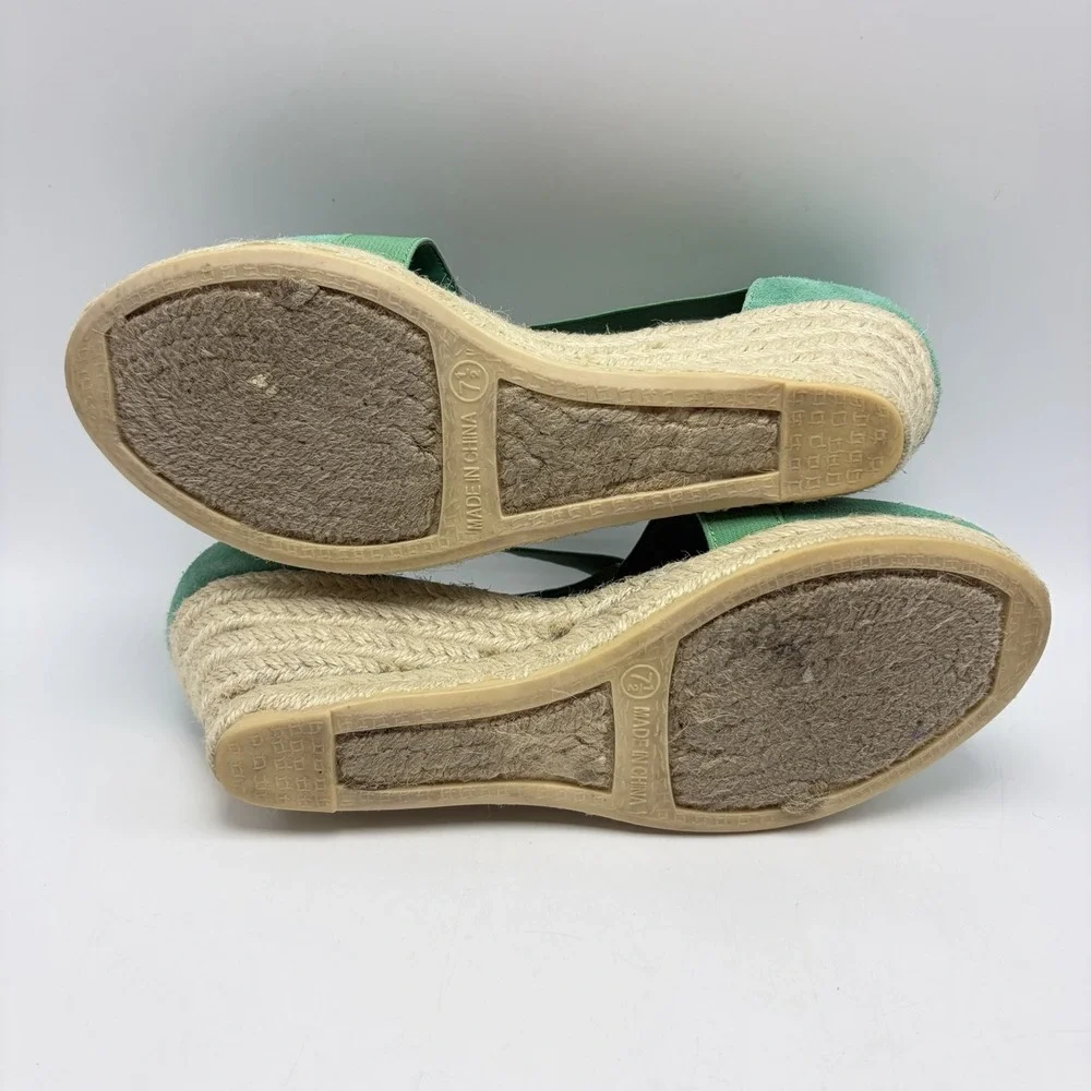 Talbots elastic crossover